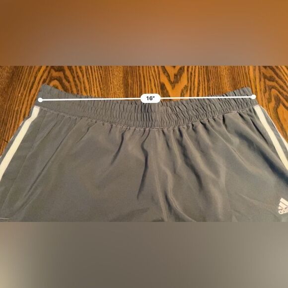 Adidas women’s L pacer 3 stripe gray shorts NWT athleisure activewear workout - Picture 5 of 16